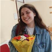 Studentessa diplomata al liceo classico e con un certificato Cambridge First offre lezioni di inglese per ragazzi delle medie!